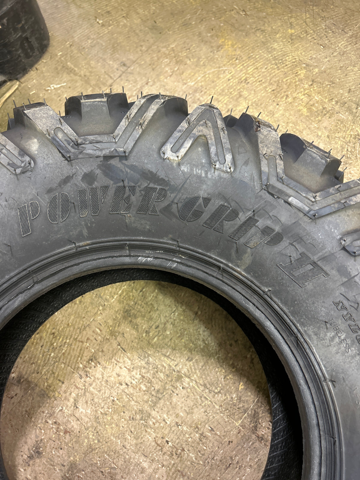 DURO DI2038 POWERGRIP II BSW  27 9 12 52N 6 PLY ATV/UTV TIRE 31203812279CAT