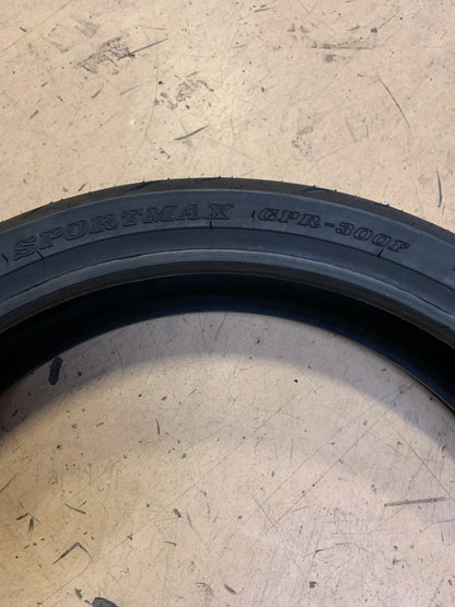 DUNLOP SPORTMAX GPR-300 BSW 110 70 17 64H FRONT MOTORCYCLE TIRE ‎300F02