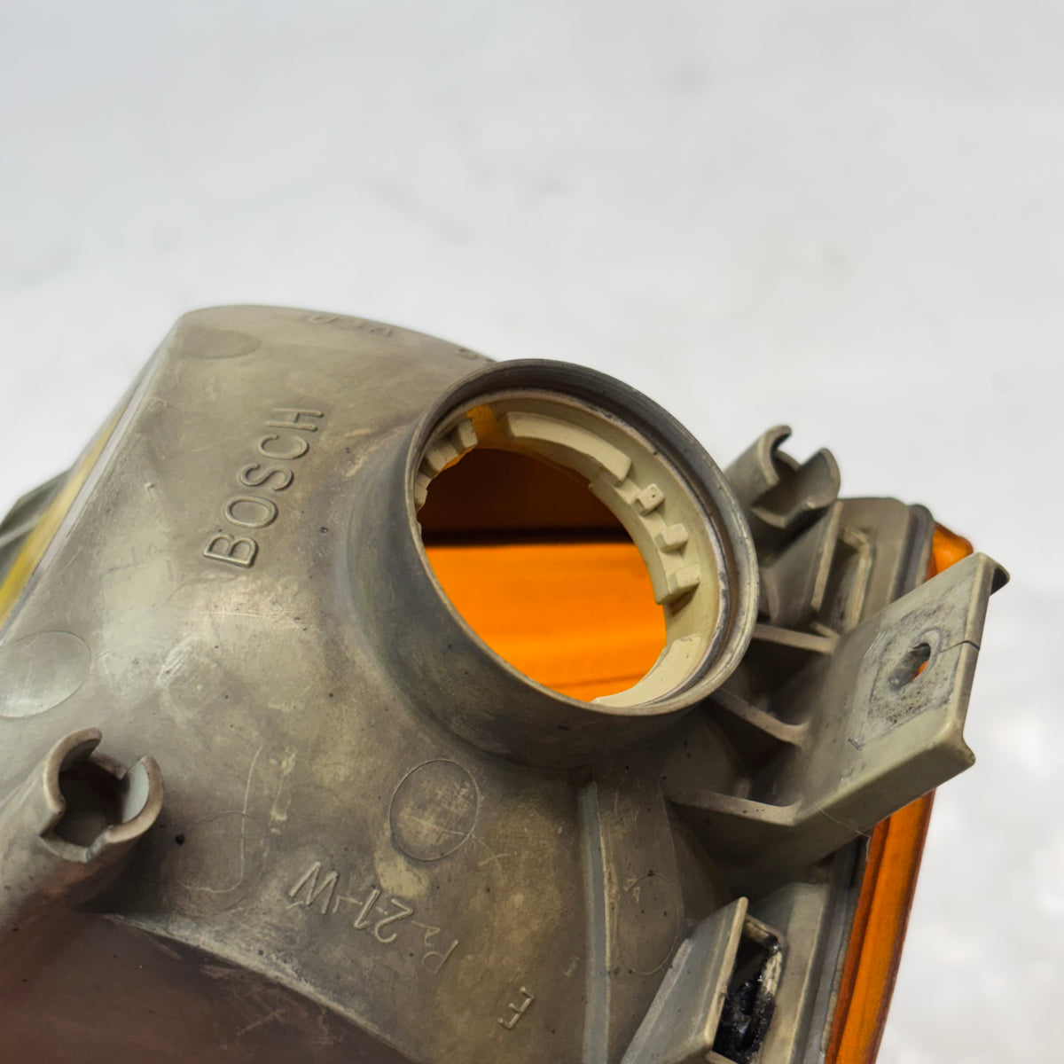 GENUINE PORSCHE BOSCHE 911 964 INDICATOR AMBER LIGHT RIGHT 96463140600