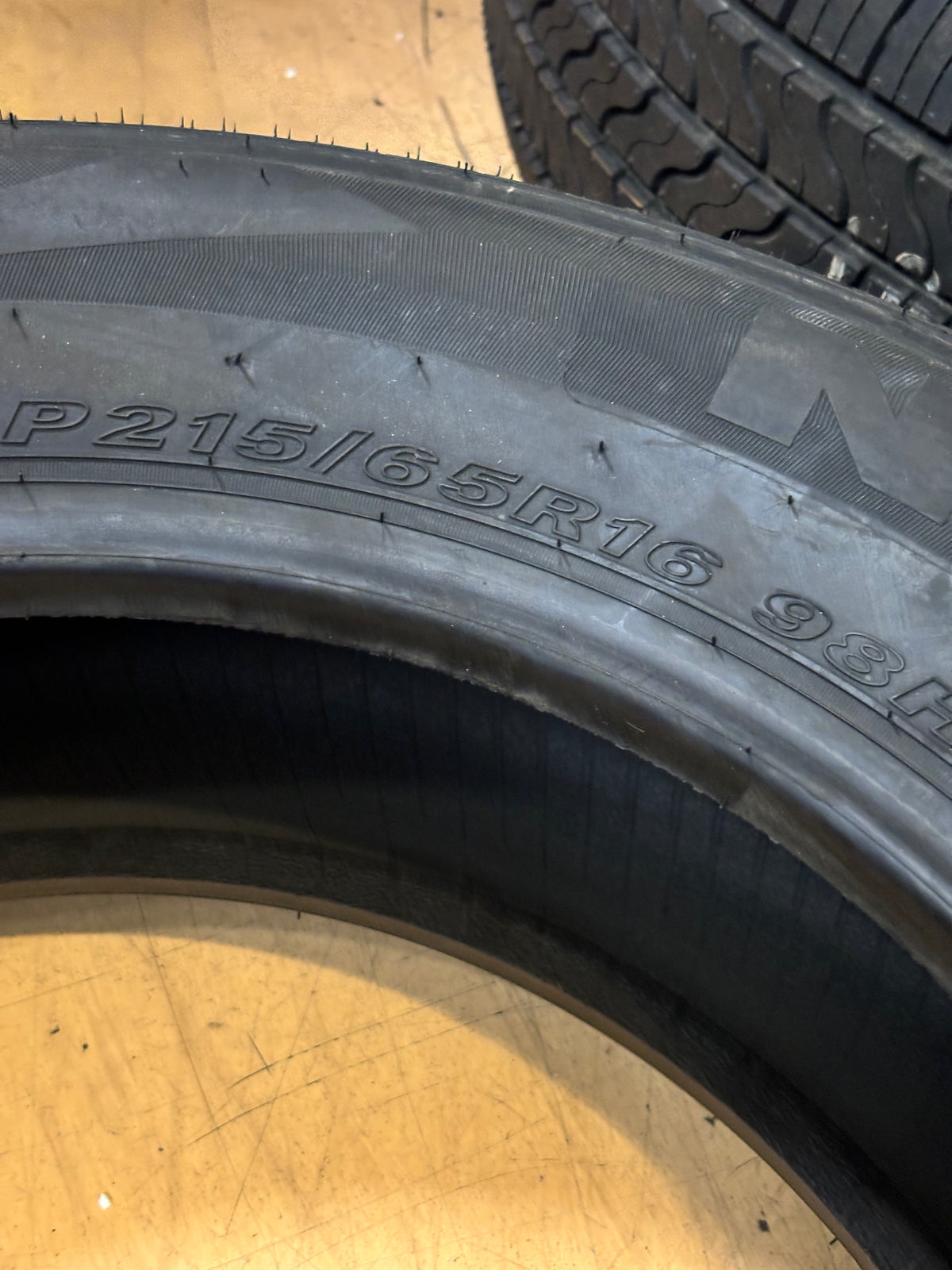 NEXEN CP672 BSW P 215 65 16 98H ALL SEASON TIRE 11060NXK