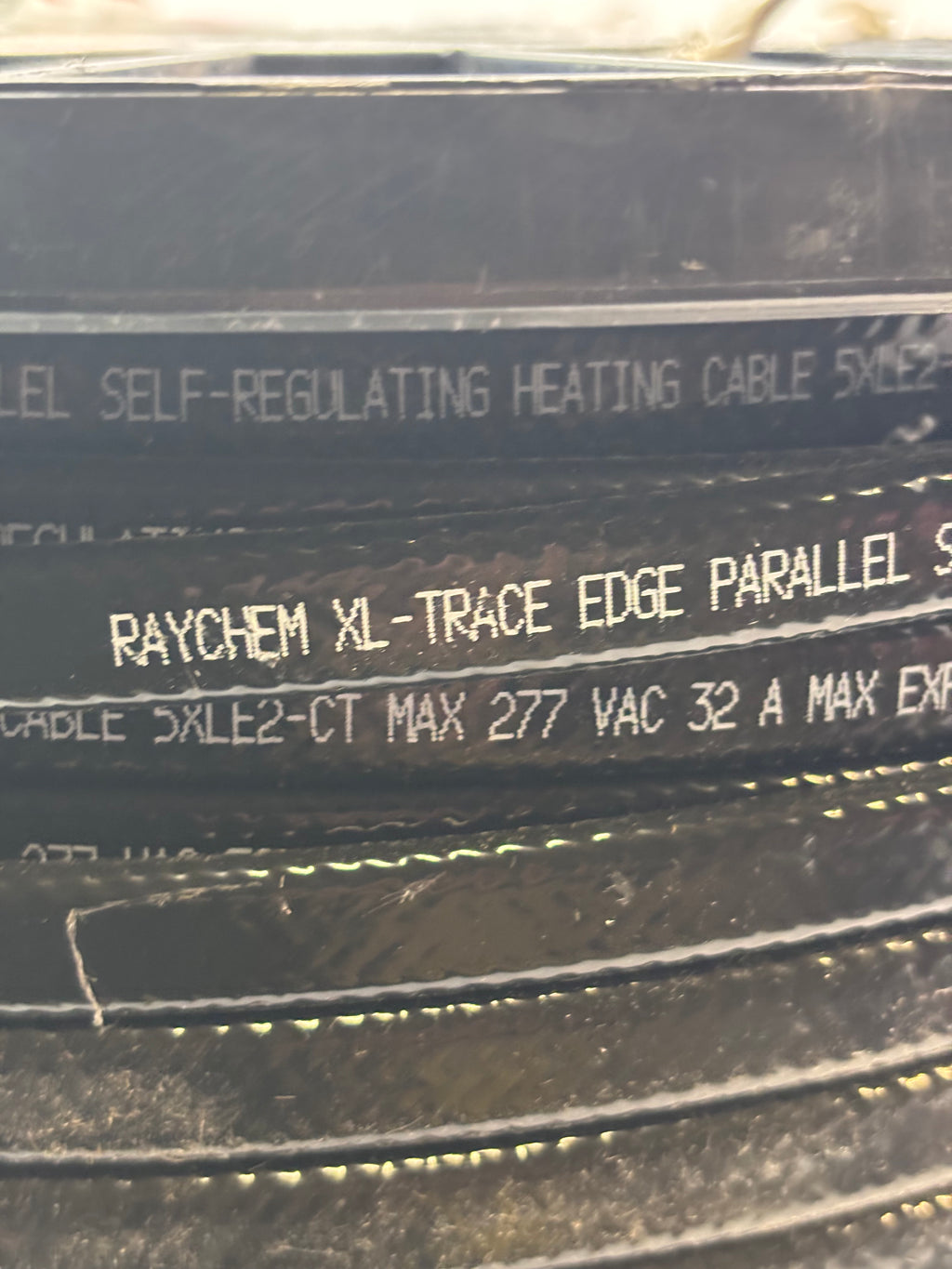 NVENT RAYCHEM HEATING CABLE, SELF-REG, 208 – 277 V 1000 FT DAMAGED REEL