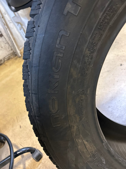 NOS 2 NOKIAN HAKKAPELIITTA R3 SUV 275 60 20 115R WINTER TIRES T431208