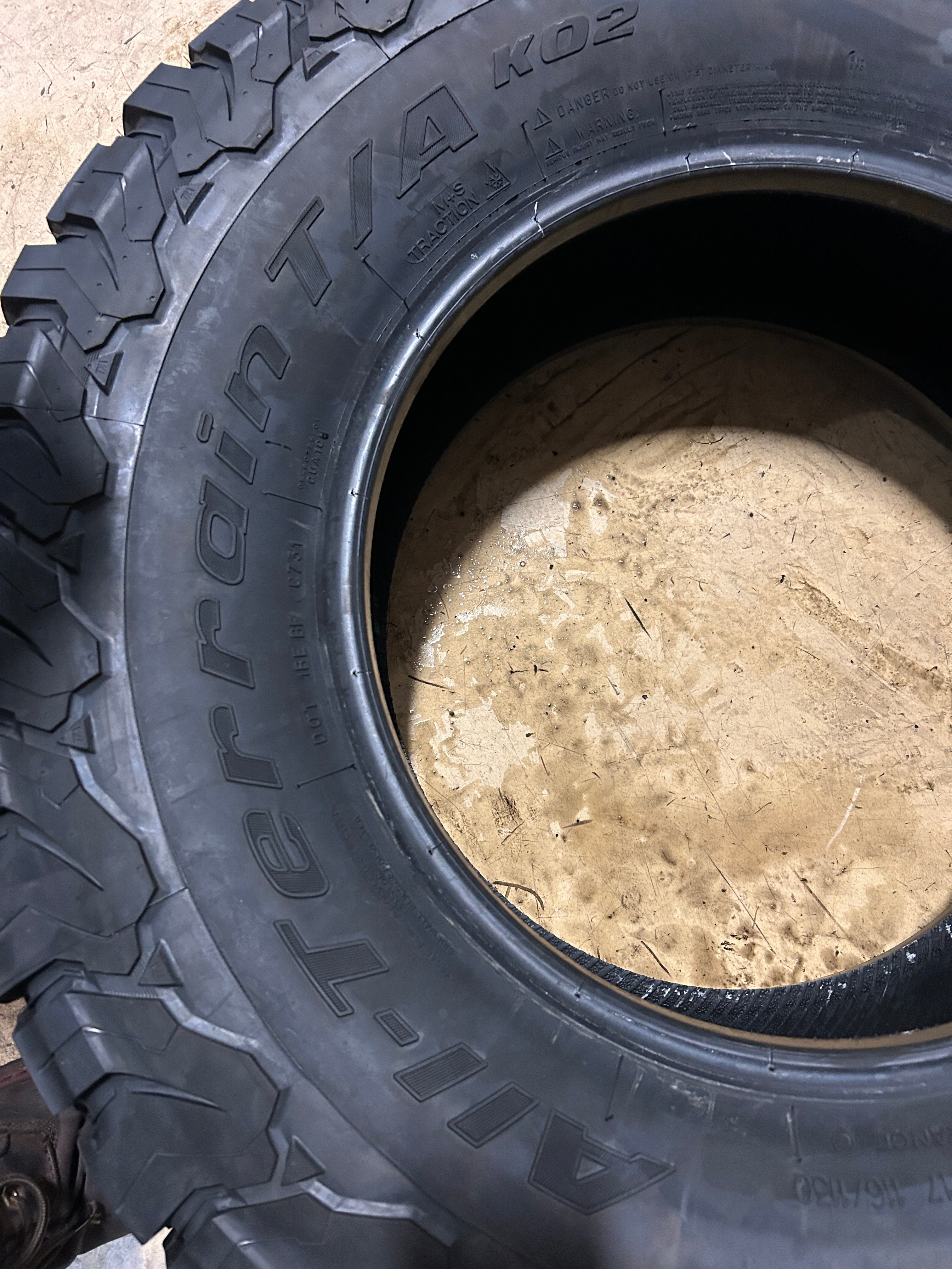 DTO BFGOODRICH ALL-TERRAIN T/A KO2 BSW LT 285 70 17 116/113Q 6PLY TIRE 81501