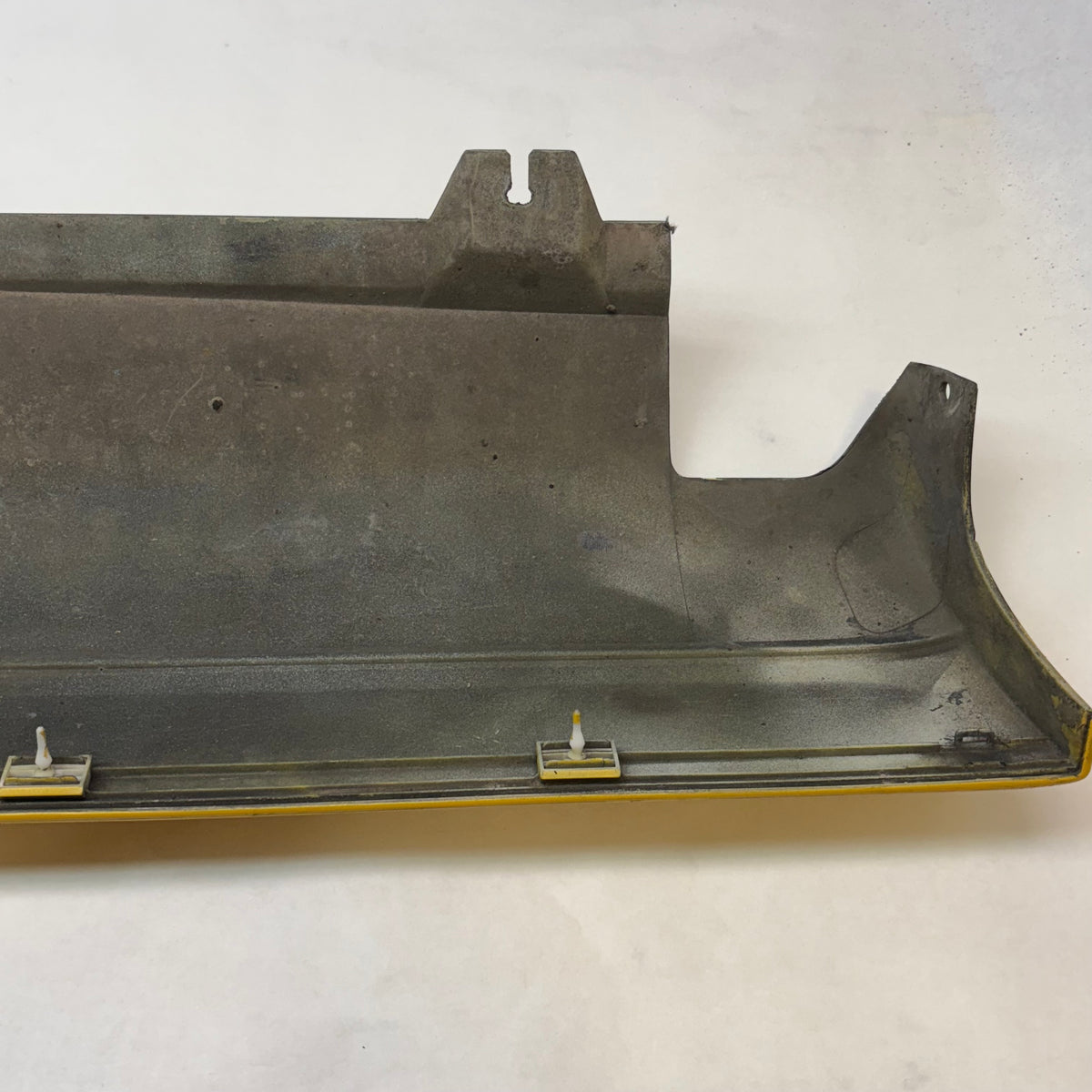 GENUINE PORSCHE RH ROCKER PANEL SPEED YELLOW 964 89-93