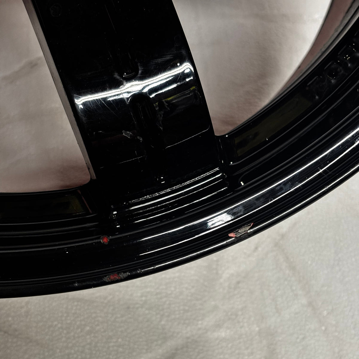 USED REPAINTED REAR NISSAN GTR GT-R R35 WHEEL 20X10.5 ET25 5X4.5