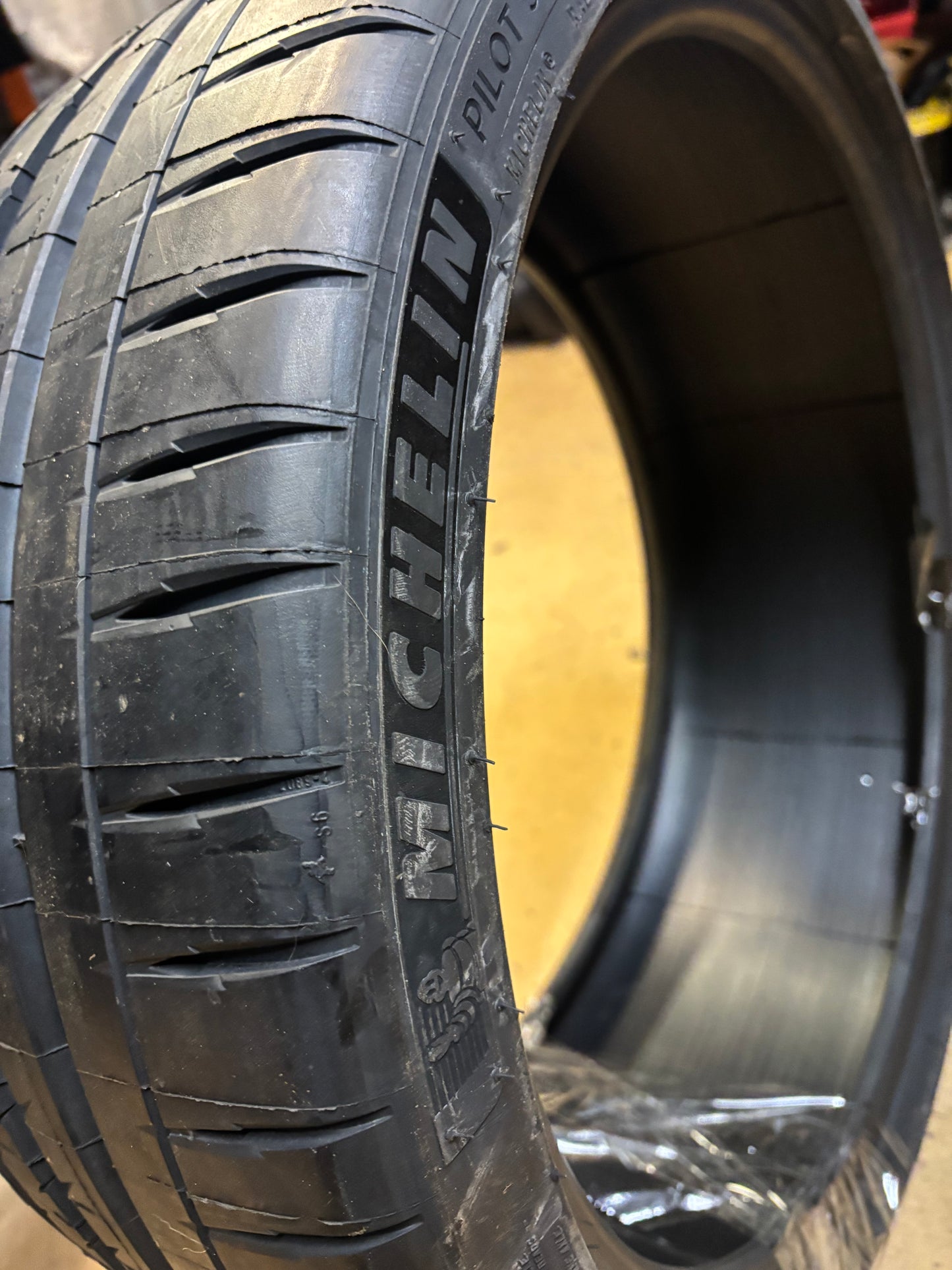 MICHELIN PILOT SPORT 4S (NO) PORSCHE P 235 35 20 92Y XL UHP SUMMER TIRE 08557