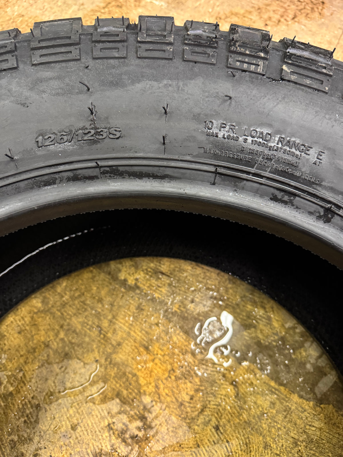 KENDA KLEVER A/T2 BSW LT 275 65 20 126/123S 10PLY ALL TERRAIN TIRE 628014
