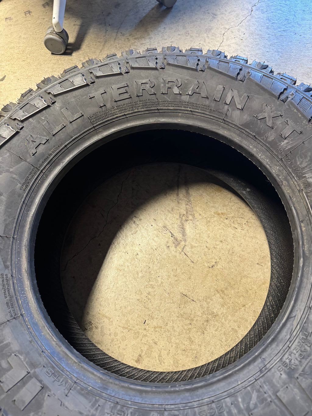 NOS WILD TRAIL ALL TERRAIN XT BSW P 265 70 17 115T ALL TERRAIN TIRE WTA87