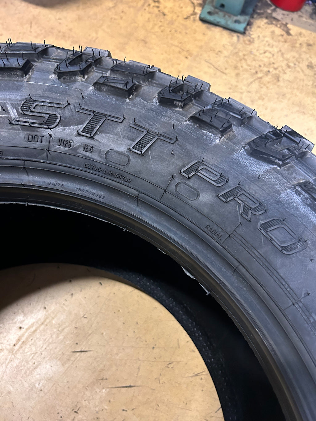 NOS COOPER DISCOVERER STT PRO BSW LT 35 13.5 20 121Q 10PLY MUD TIRE 170141006