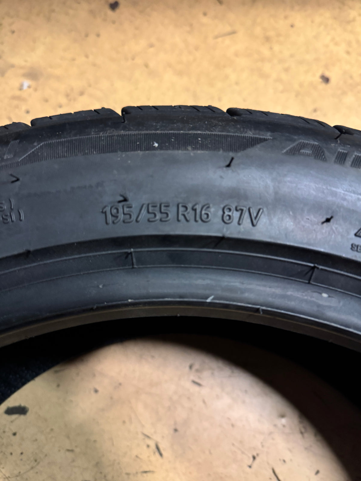 BFGOODRICH ADVANTAGE CONTROL ALL SEASON BSW P 195 55 16 87V TIRE 27963