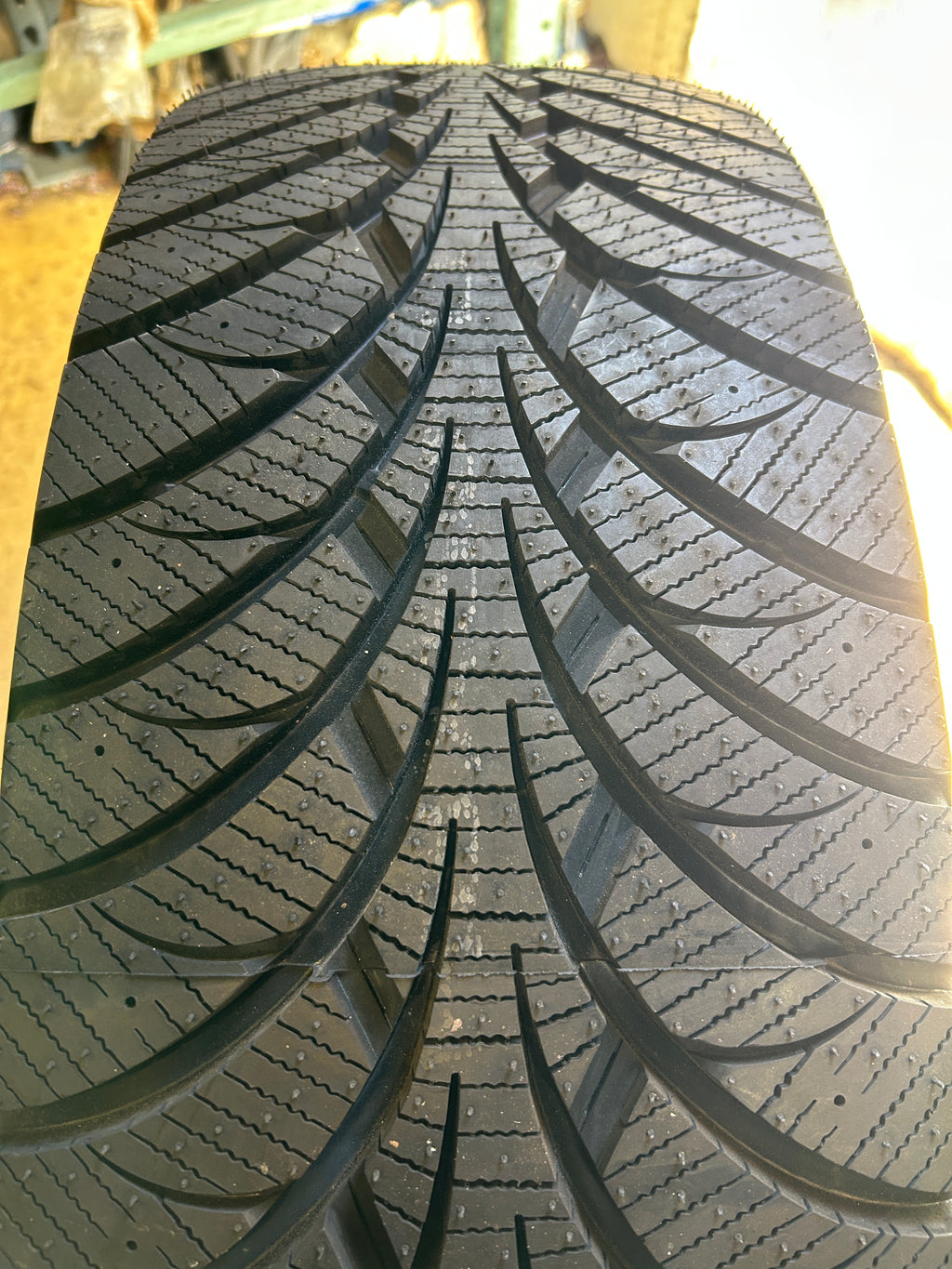 2 NOS GOODYEAR WINTERCOMMAND BSW P 265/70R16 112S WINTER TIRE 132204788