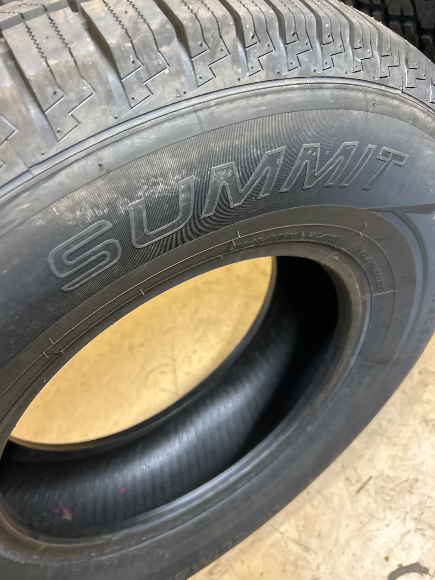 SUMMIT TRAIL CLIMBER HT03 BSW LT245 75 16 120/116R 10PLY HIGHWAY TIRE 20752
