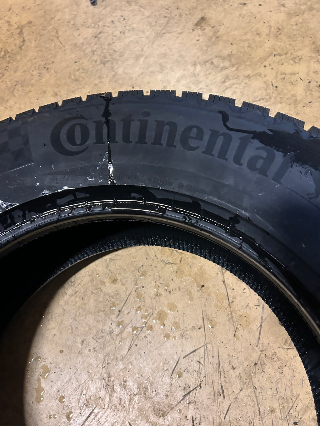 2 CONTINENTAL VIKING CONTACT 8 BSW P 235 65 17 108T XL WINTER TIRE 03457820000