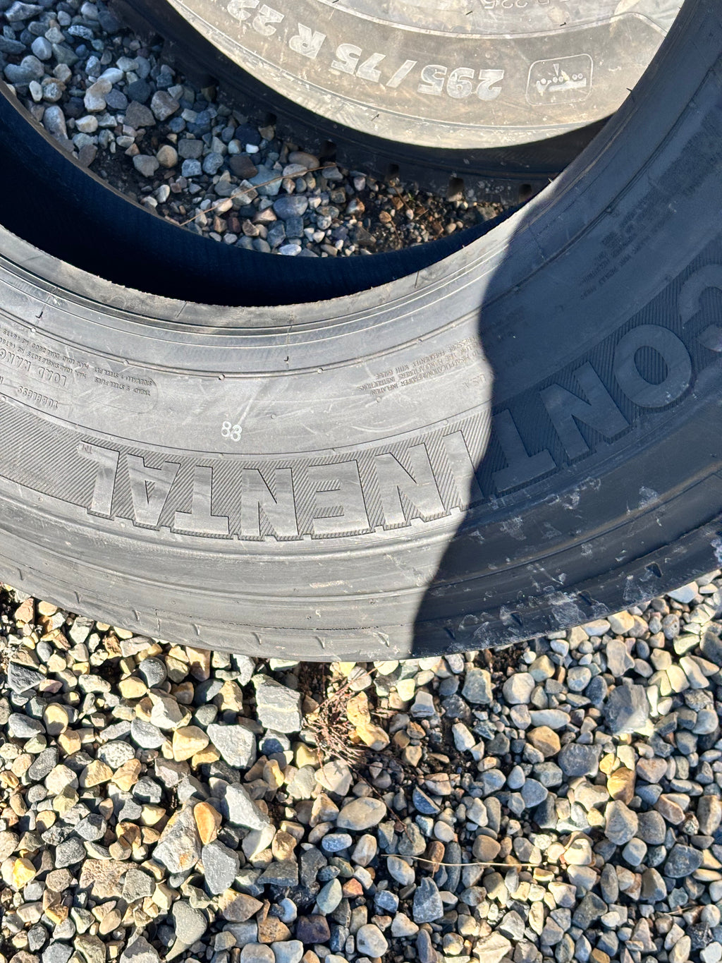 CONTINENTAL HSR2 285 75 24.5 147/144L LRH 16PLY STEER TIRE 05687020000