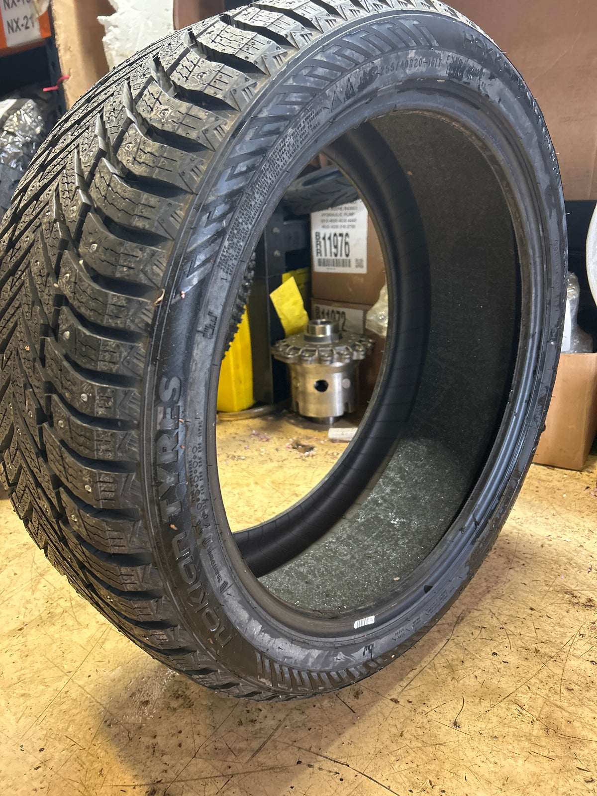 NOKIAN HAKKAPELIITTA 10 EV STUDDED FOAM P 255 40 20 101T WINTER TIRE TSF00005