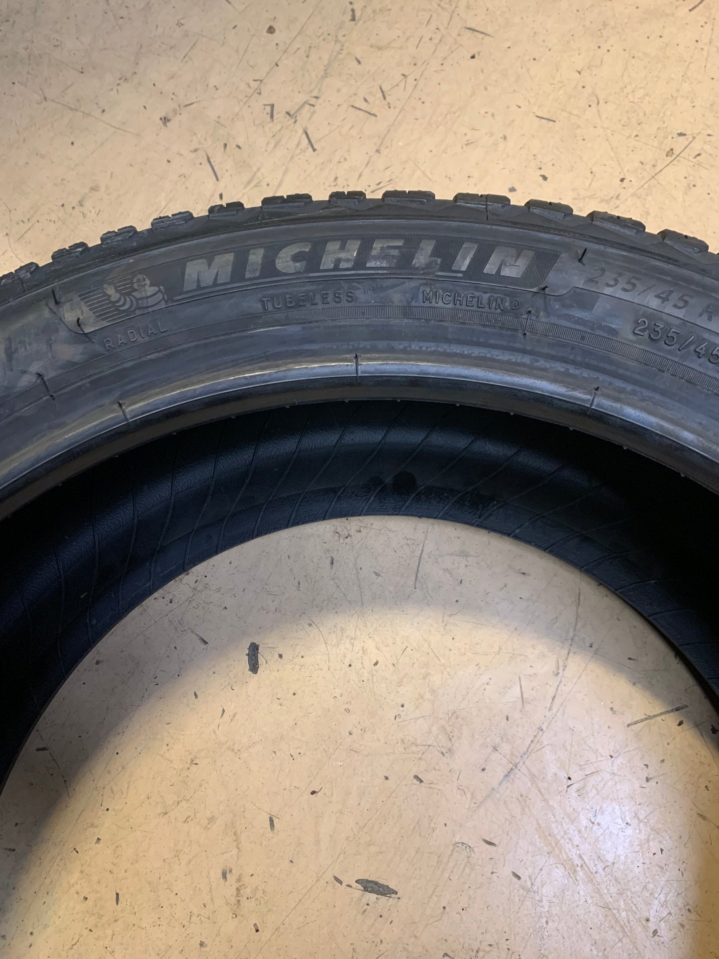 MICHELIN CROSSCLIMATE 2 BSW P 235 45 19 99V ALL WEATHER TIRE 16620