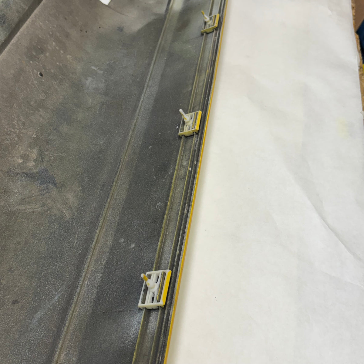 GENUINE PORSCHE RH ROCKER PANEL SPEED YELLOW 964 89-93