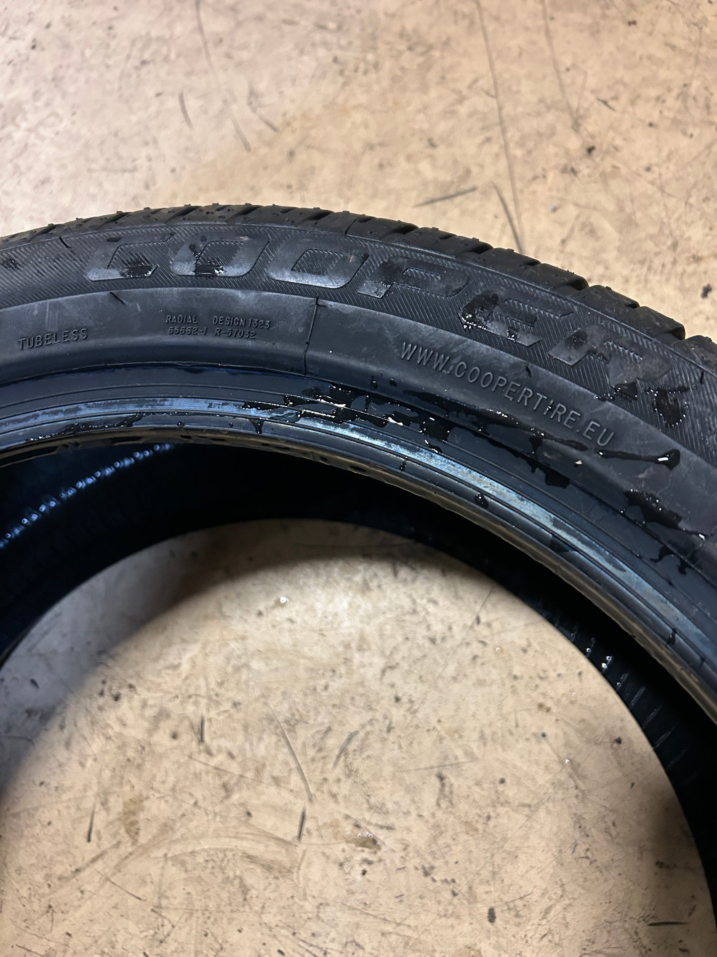 COOPER ZEON CS8 BSW P 215 45 17 91Y XL PERFORMANCE TIRE 350310