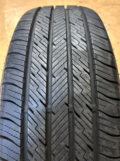 USED 10/32” FALKEN PRO G5 TOURING A/S P 215 65 17 99H ALL SEASON TIRE 28661782