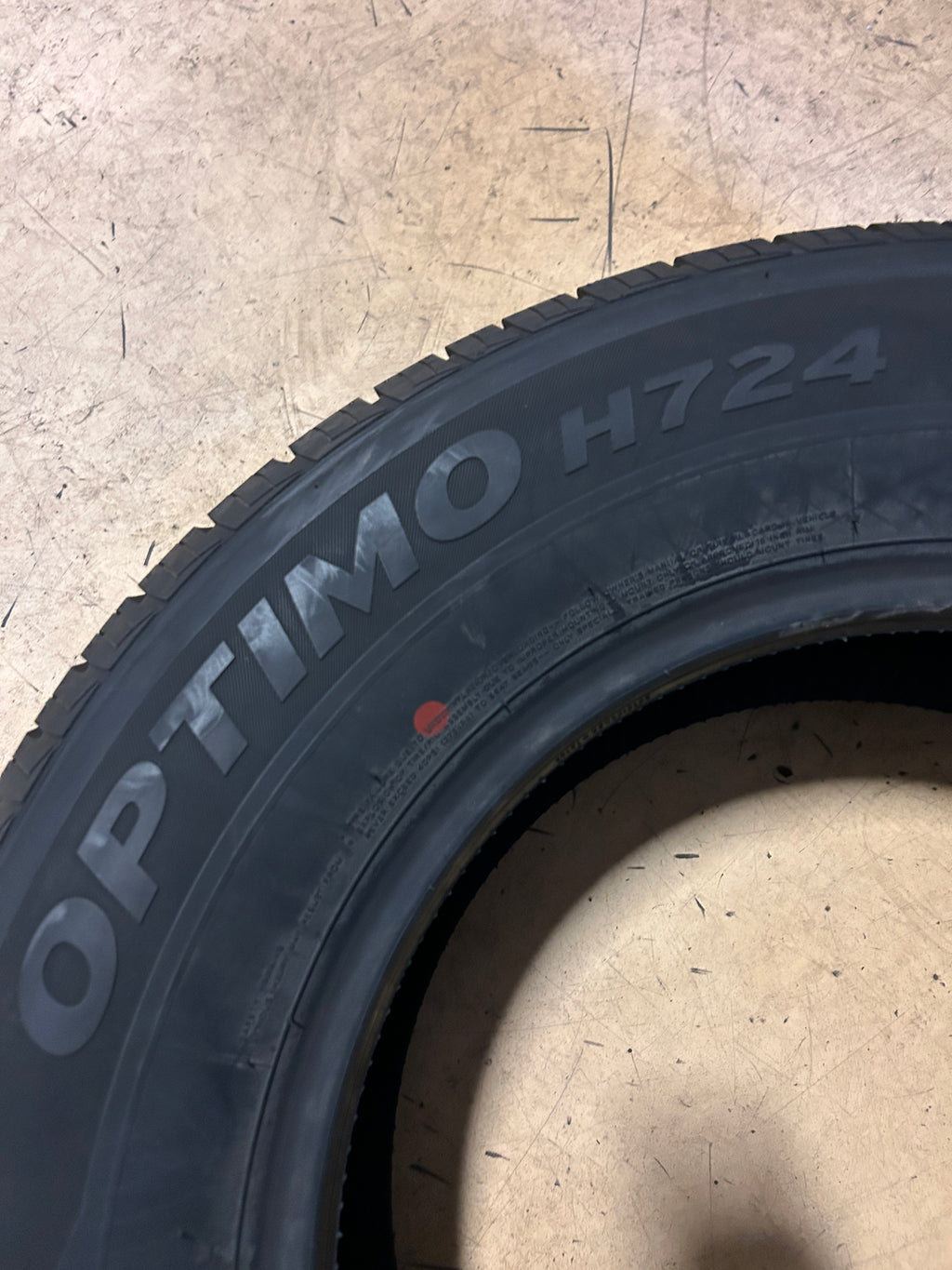 NOS HANKOOK OPTIMO H724 BSW P 235 65 16 101T ALL SEASON TIRE 1011700