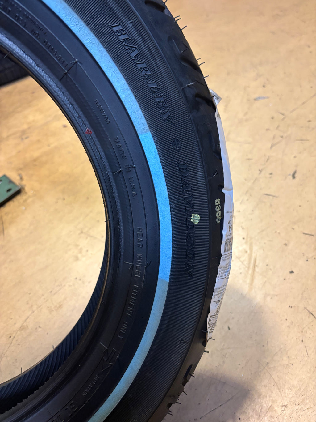 DUNLOP D402 HARLEY DAVIDSON NWW MU 85 16 77H REAR MOTORCYCLE TIRE 45006751