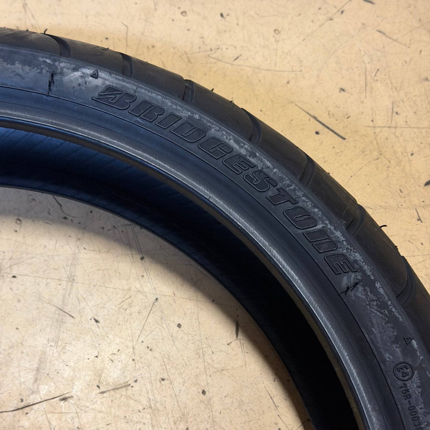 BRIDGESTONE BATTLAX BT028 120 70 18 59V FRONT MOTORCYCLE TIRE 129294