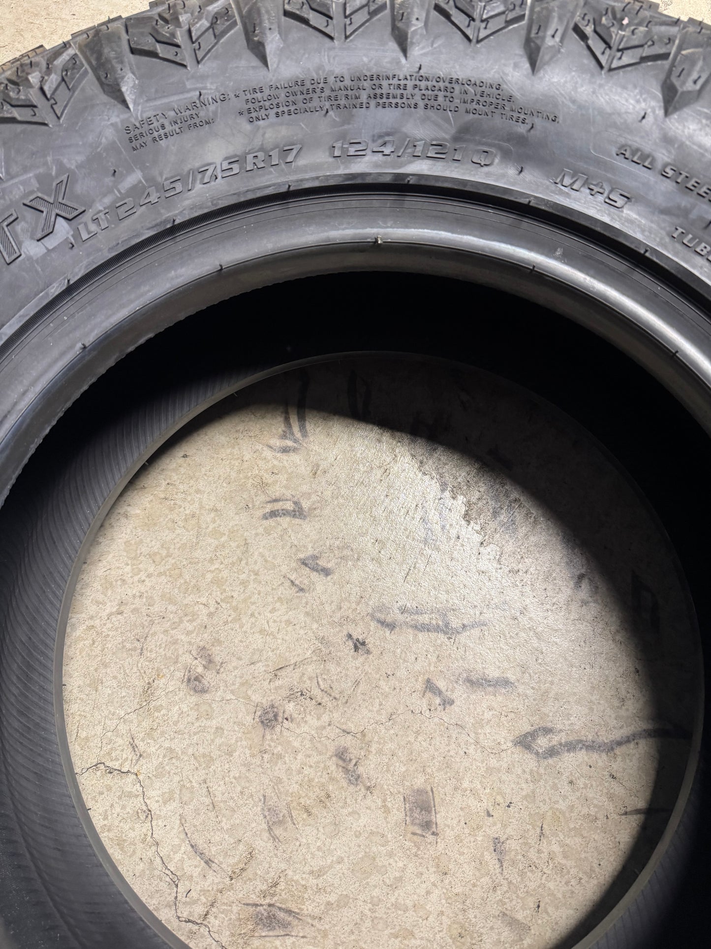 NOS KANATI ARMOR HOG ATX BSW LT 245 75 17 124/121Q 12PLY ALL TERRAIN TIRE LA1724575F