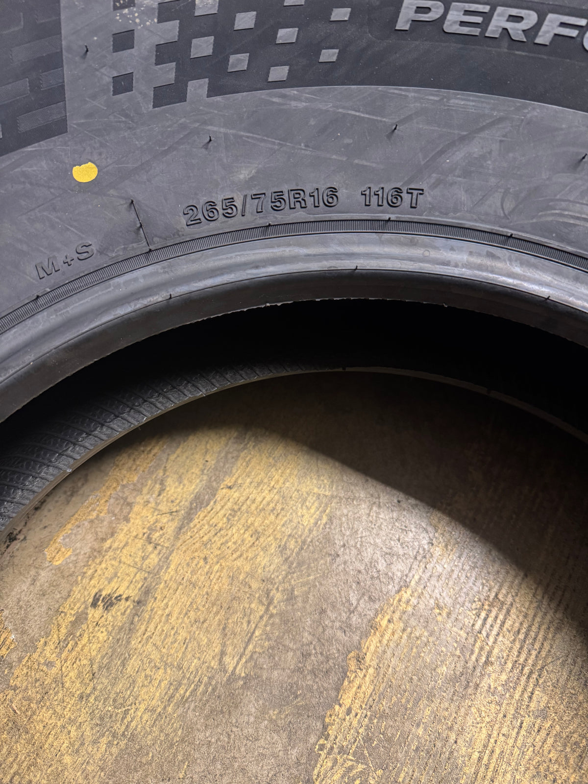 APLUS PERFORMAX SUV/CUV BSW P 265 75 16 116T ALL SEASON TIRE 20000257