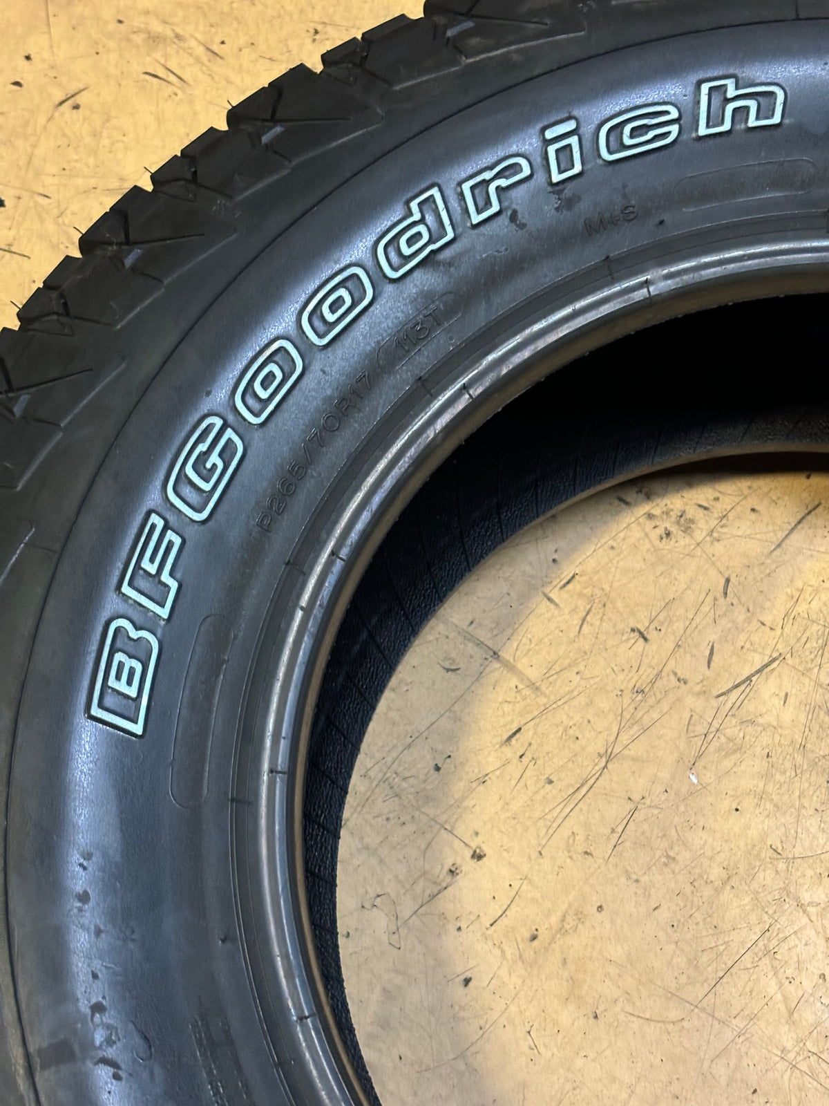 BFGOODRICH RUGGED TERRAIN T/A RWL P 265 70 17 113T SL ALL TERRAIN TIRE 22049