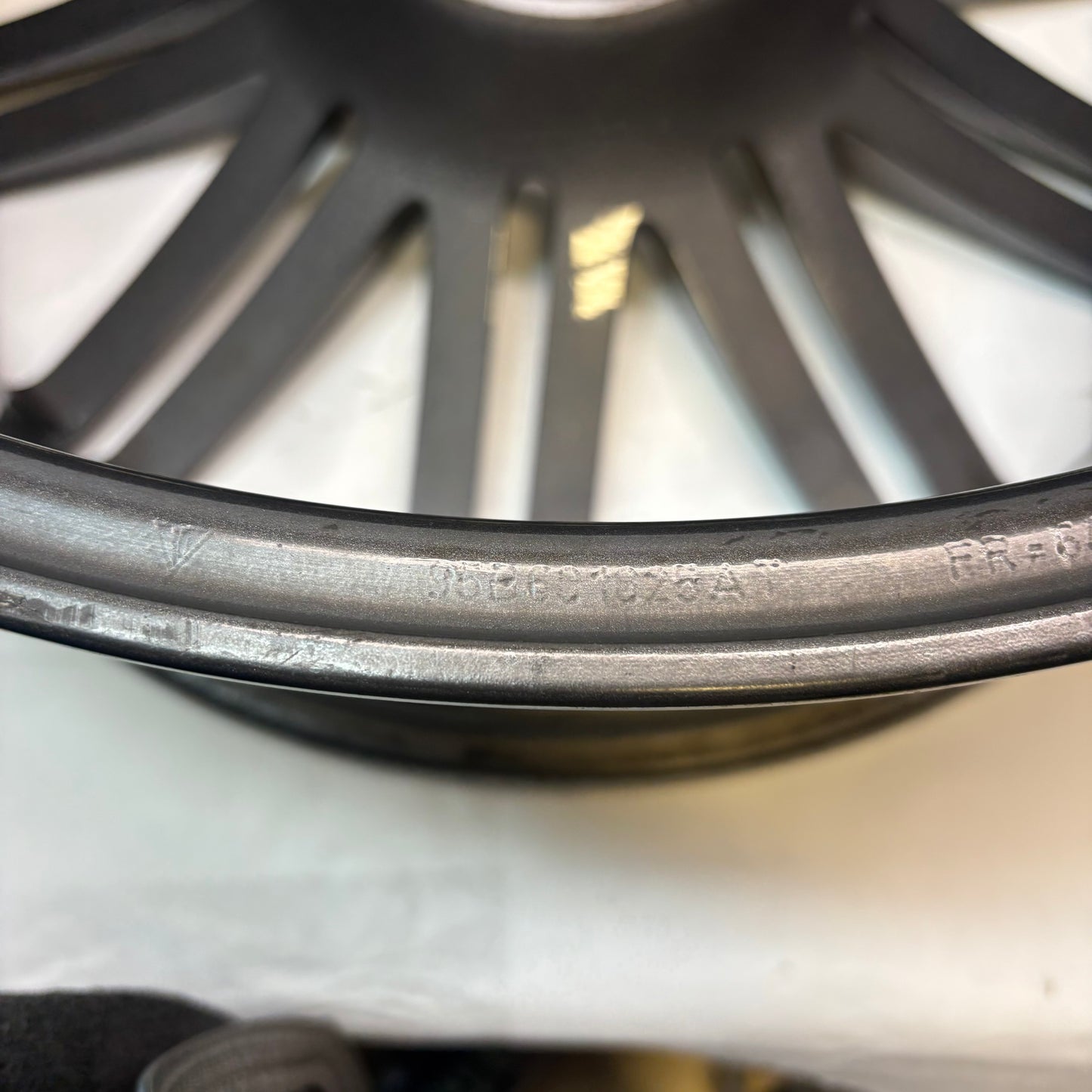 GENUINE PORSCHE MACAN 21 INCH STAGGERED SET F:21X9 ET26 R:21X10 ET26 WHEELS