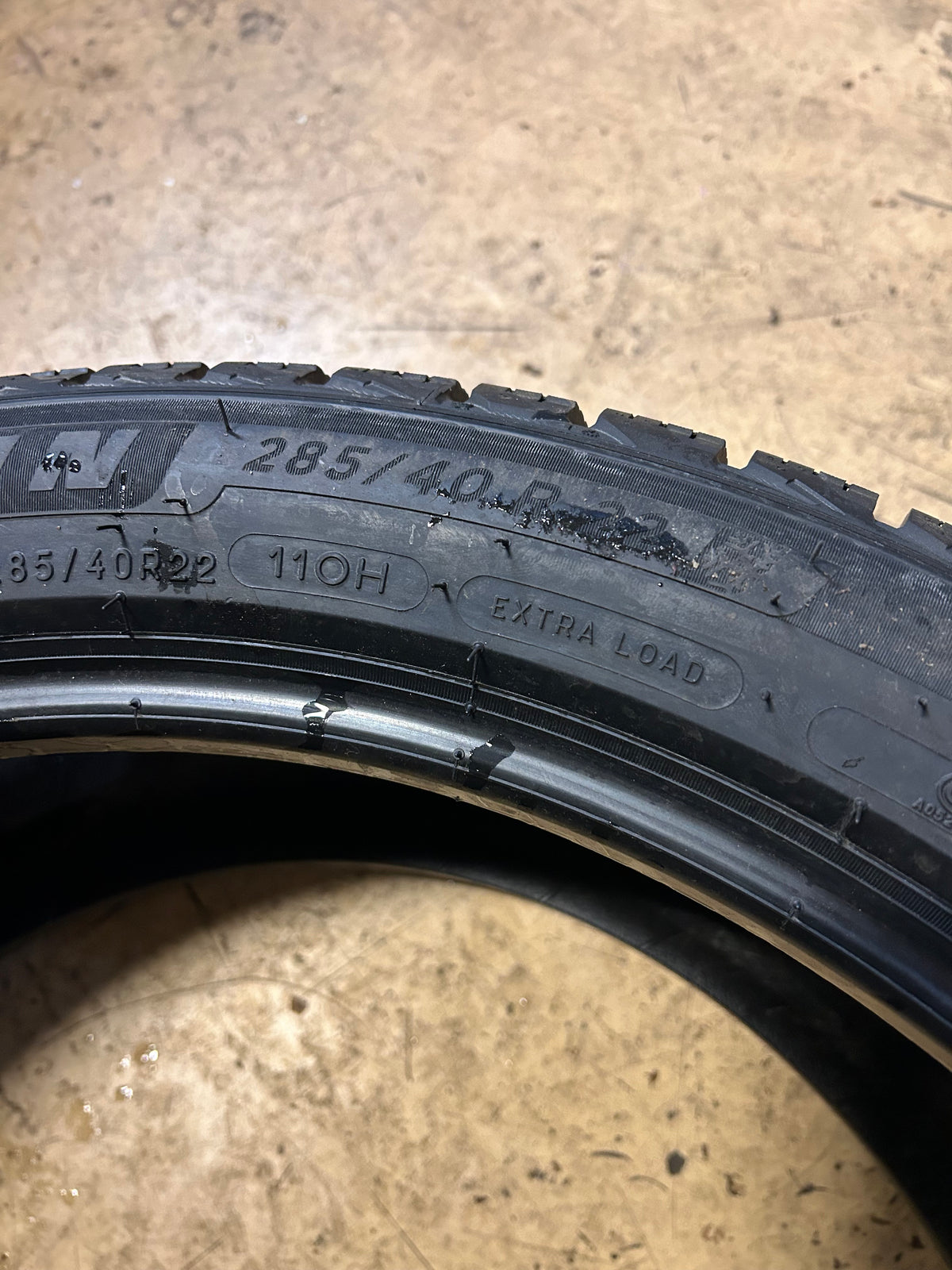 MICHELIN X-ICE SNOW SUV BSW P 285 40 22 110H WINTER TIRE 26574