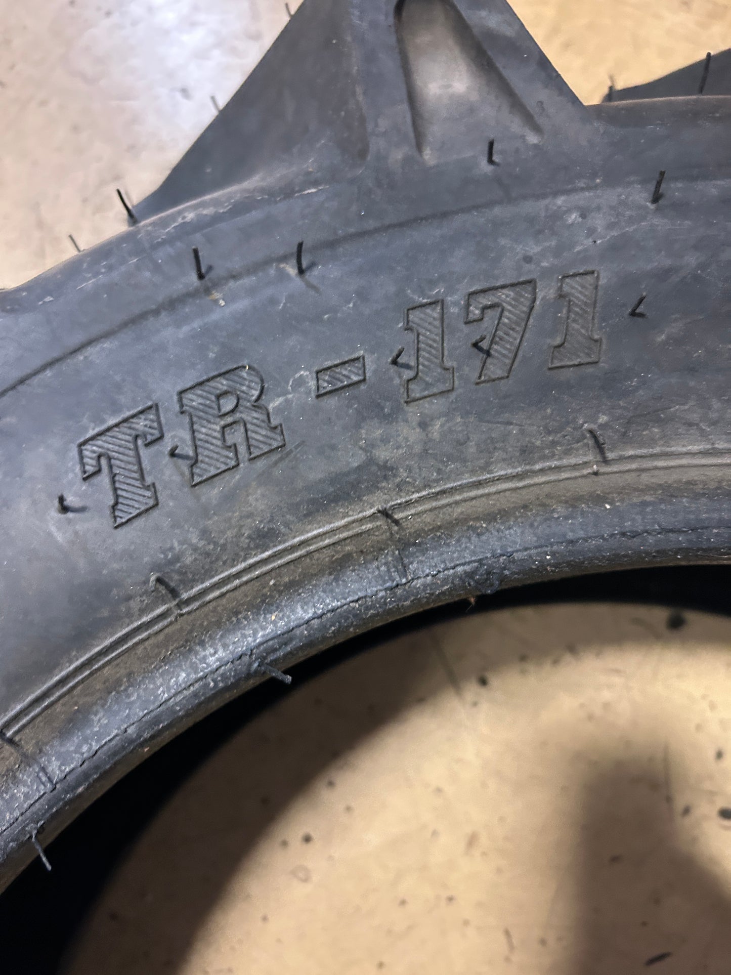 BKT TR-171 BSW 8 18 CONSTRUCTION TIRE 94035168