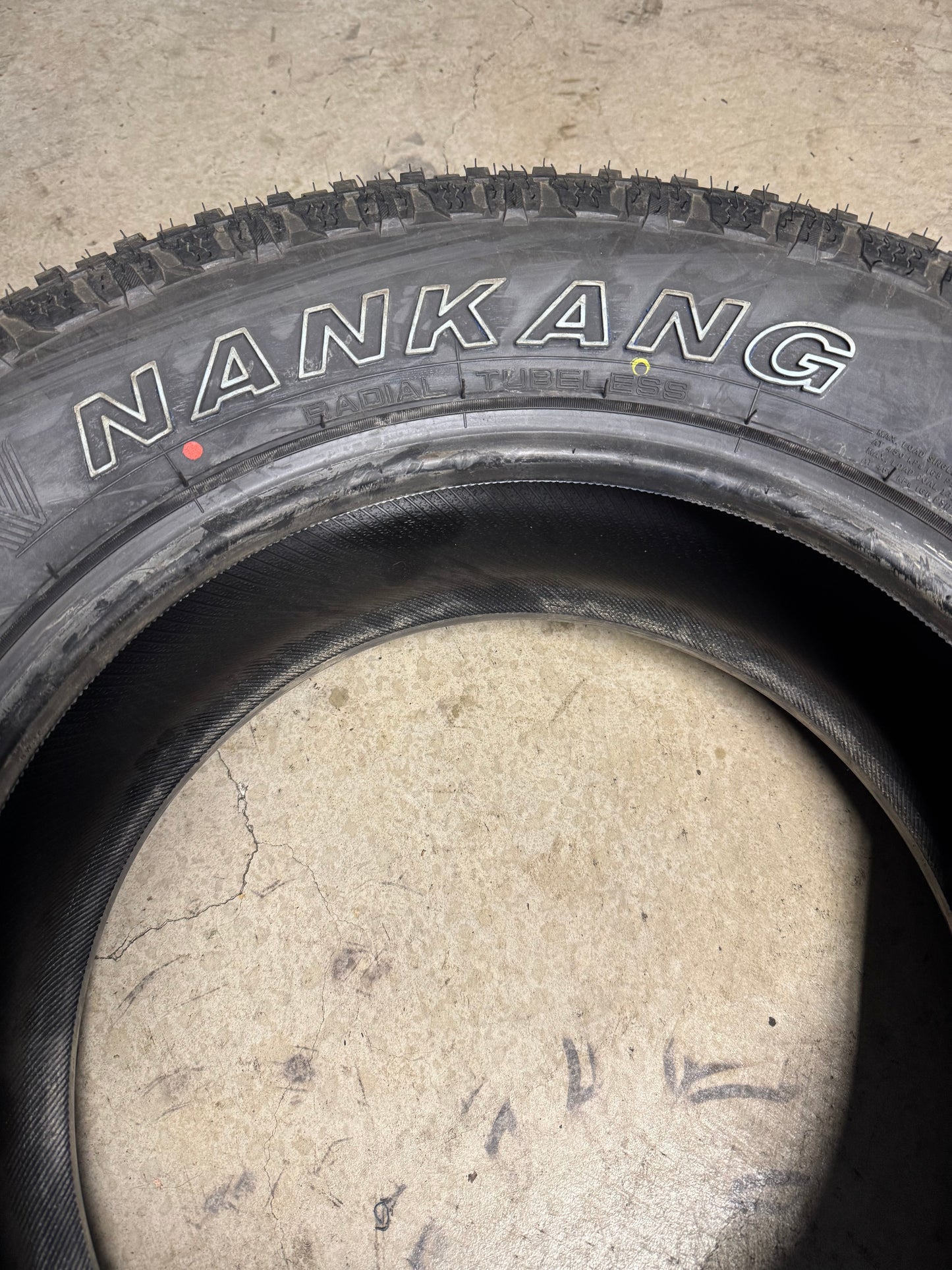 NOS NANKANG CONQUEROR A/T OWL LT 285 65 18 121/118S 8PLY ALL TERRAIN TIRE 22799001