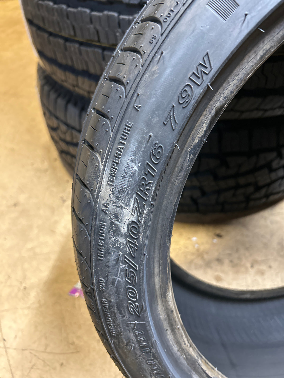2 NEXEN NFERA SU1 BSW P 205 40 16 79W UHP TIRE 12729NXK