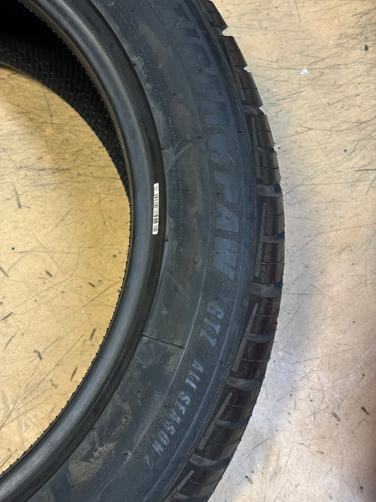 UNIROYAL TIGER PAW GZ ALL SEASON 2 P 225 50 17 94W SL ALL SEASON TIRE 29011