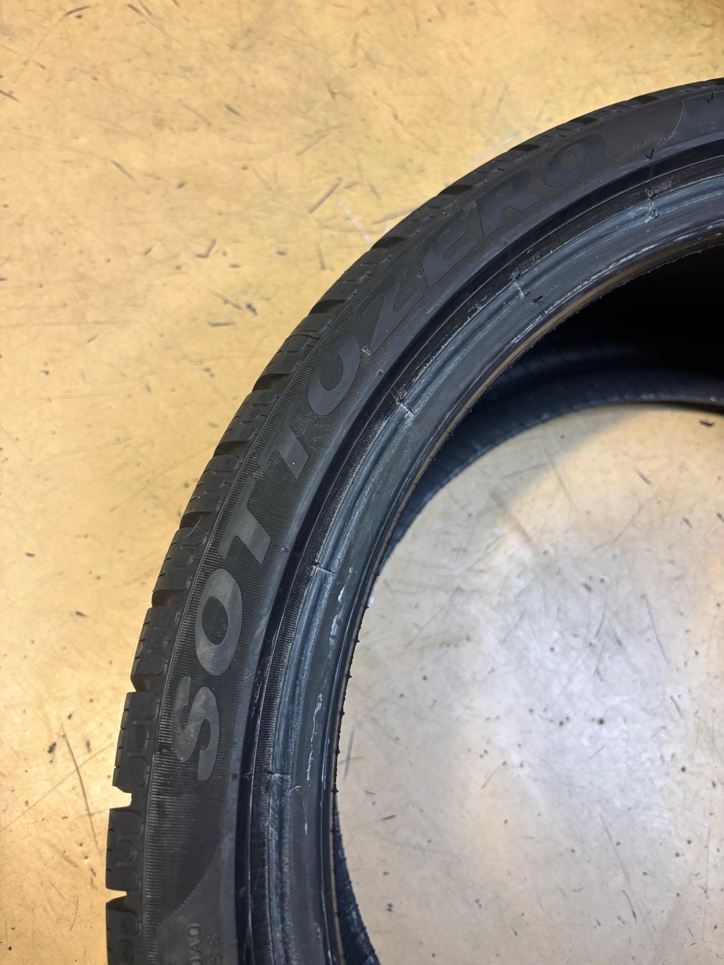 NOS PIRELLI SOTTOZERO ALP WINTER 270 SERIES II P 285 30 20 99W XL SNOW WINTER TIRE PW2702853020