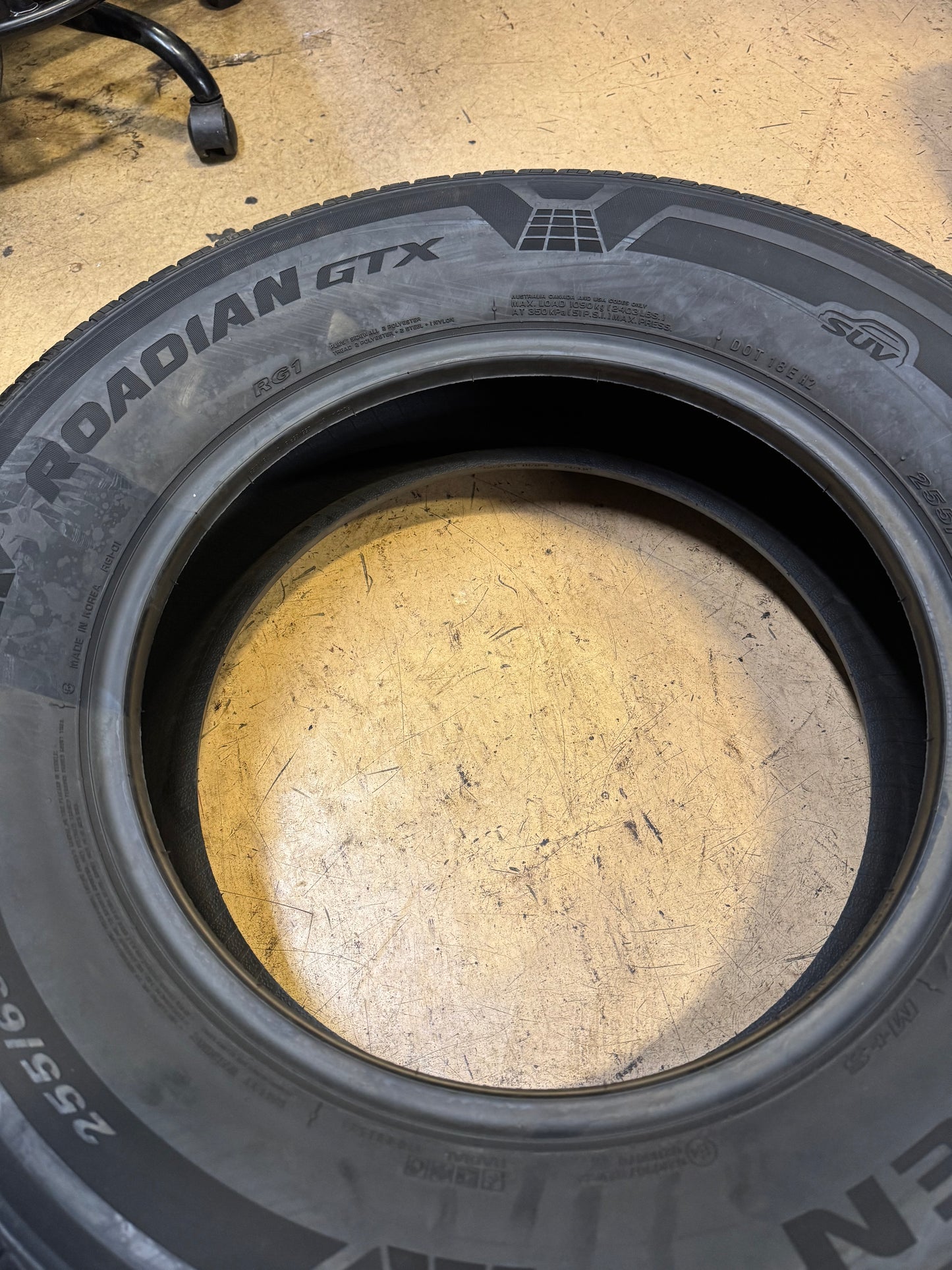 2 NOS NEXEN ROADIAN GTX BSW P 255 65 18 111T ALL SEASON TIRE 17062NXK