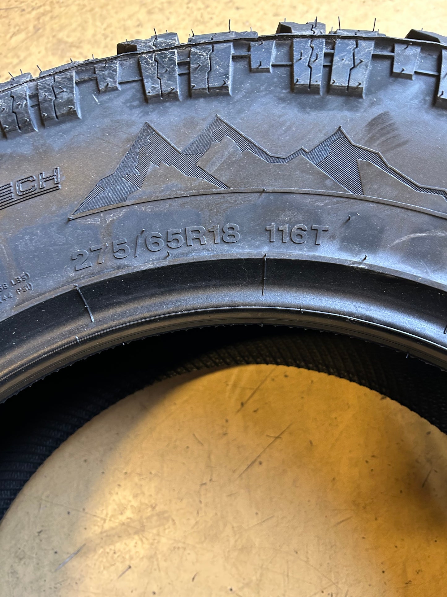 MILESTAR PATAGONIA X/T BSW P 275 65 18 116T RUGGED TERRAIN TIRE 24531011