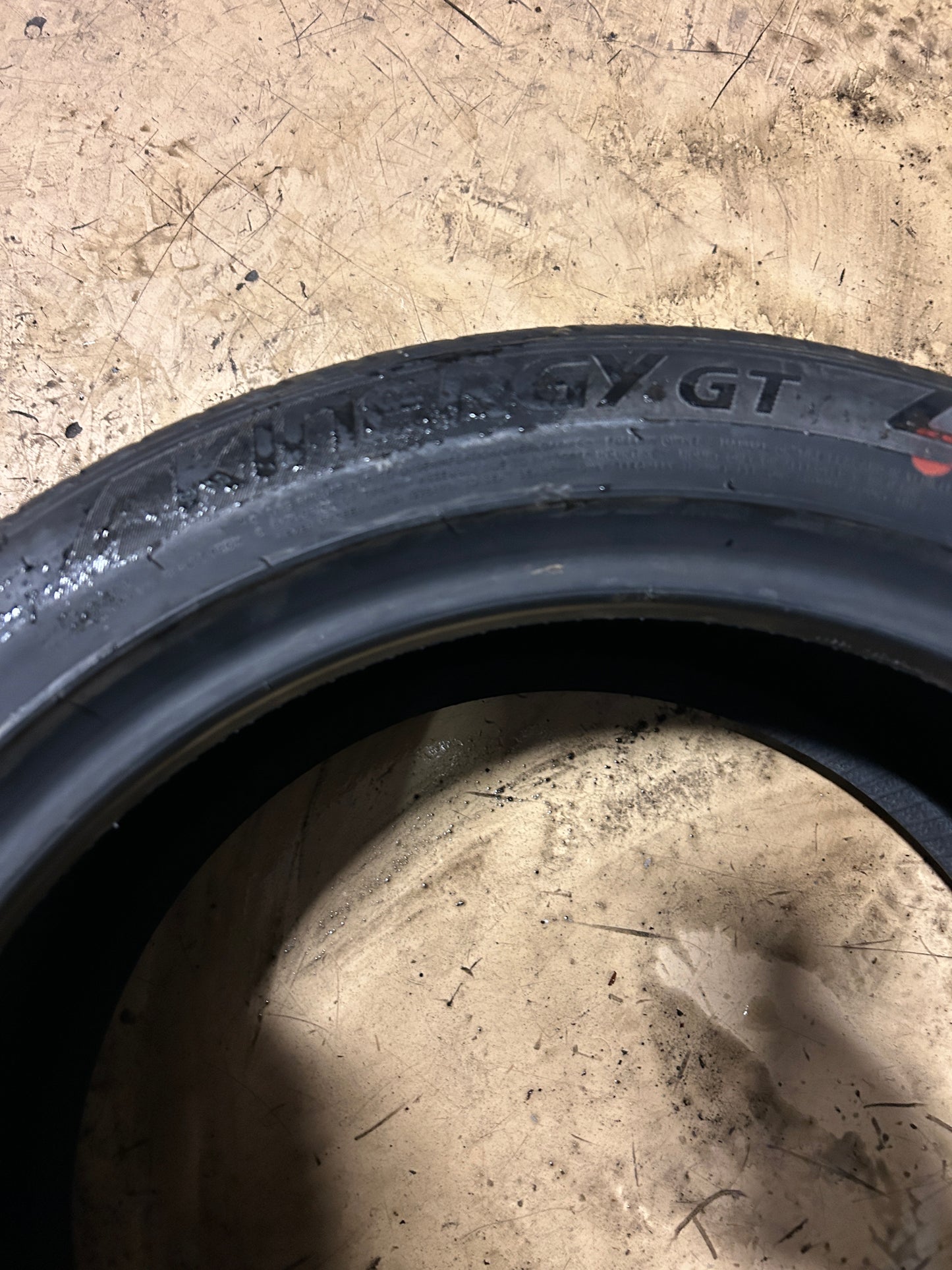 NOS HANKOOK KINERGY GT BSW P 225 45 17 91W ALL SEASON TIRE 1024034