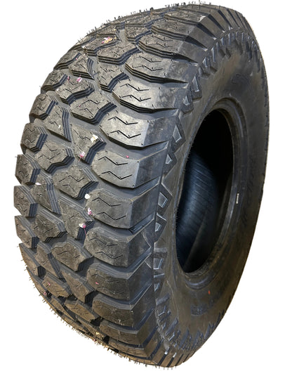 NOS AMP TERRAIN ATTACK A/T A LT 315 70 17 121/118R 10PLY ALL TERRAIN TIRE 3157017AMPCA3