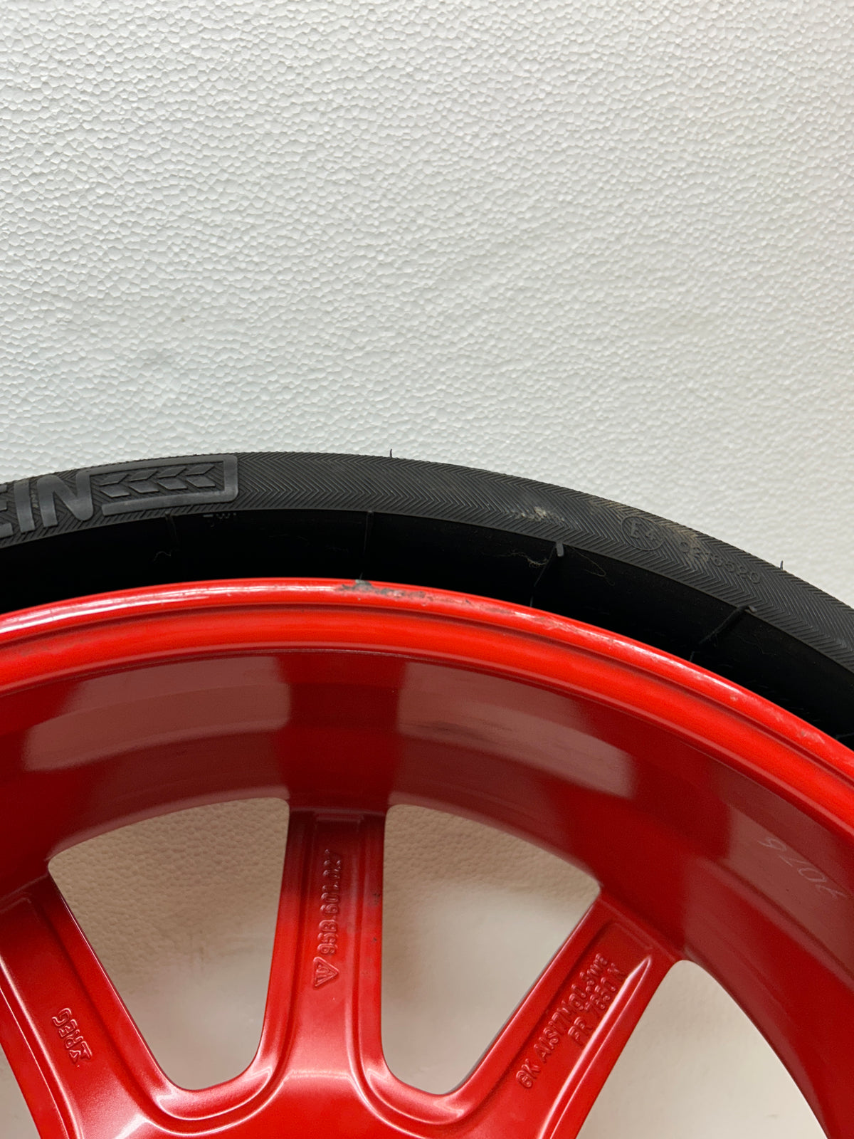 2017 PORSCHE MACAN OEM SPARE 6X18 ET14 WHEEL & TIRE 95B601027
