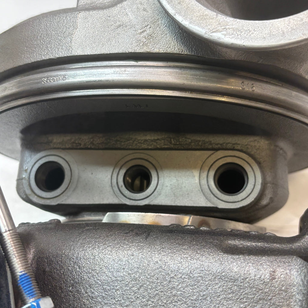 REMANUFATURED CUMMINS TURBOCHARGER HX60W 4955815RX