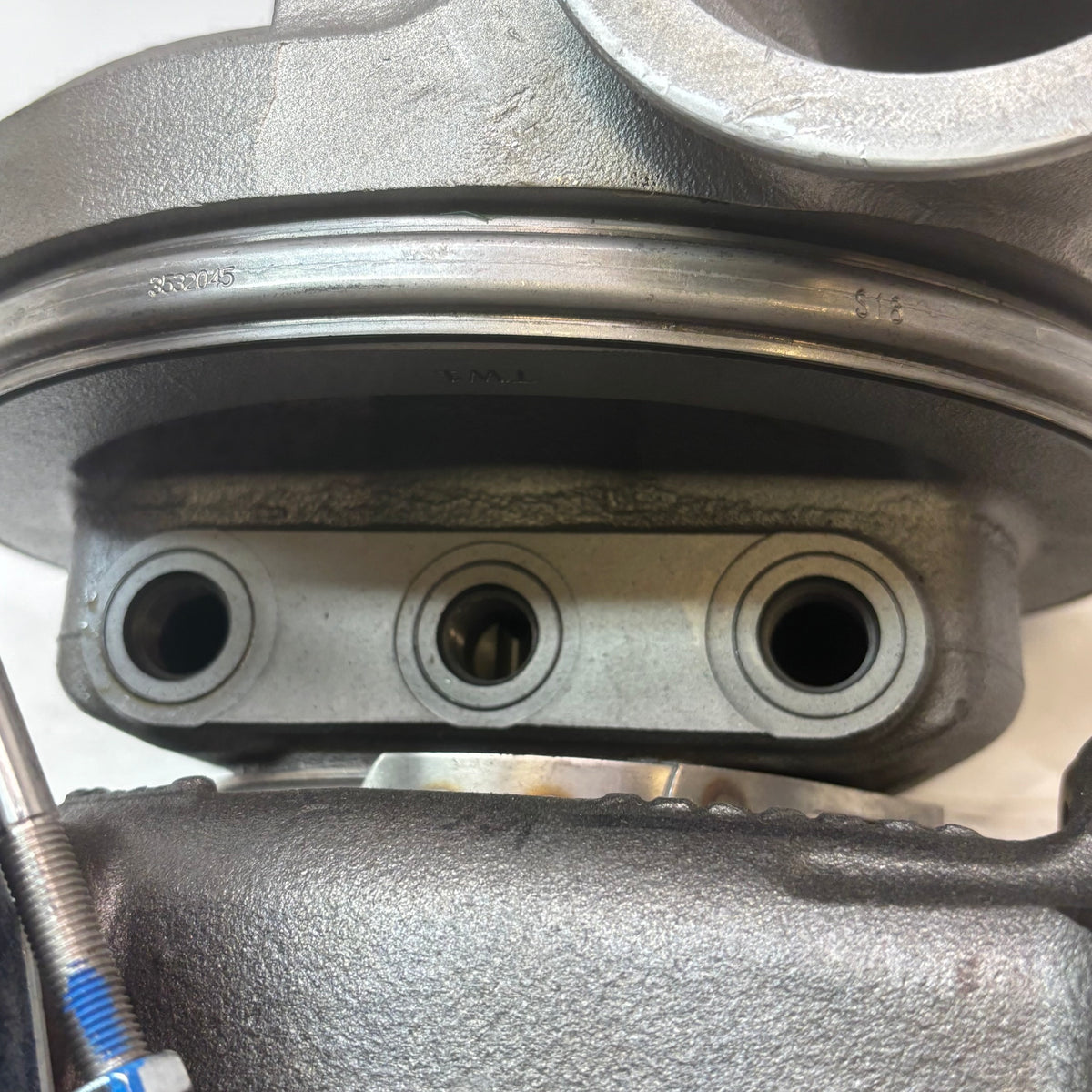REMANUFATURED CUMMINS TURBOCHARGER HX60W 4955815RX
