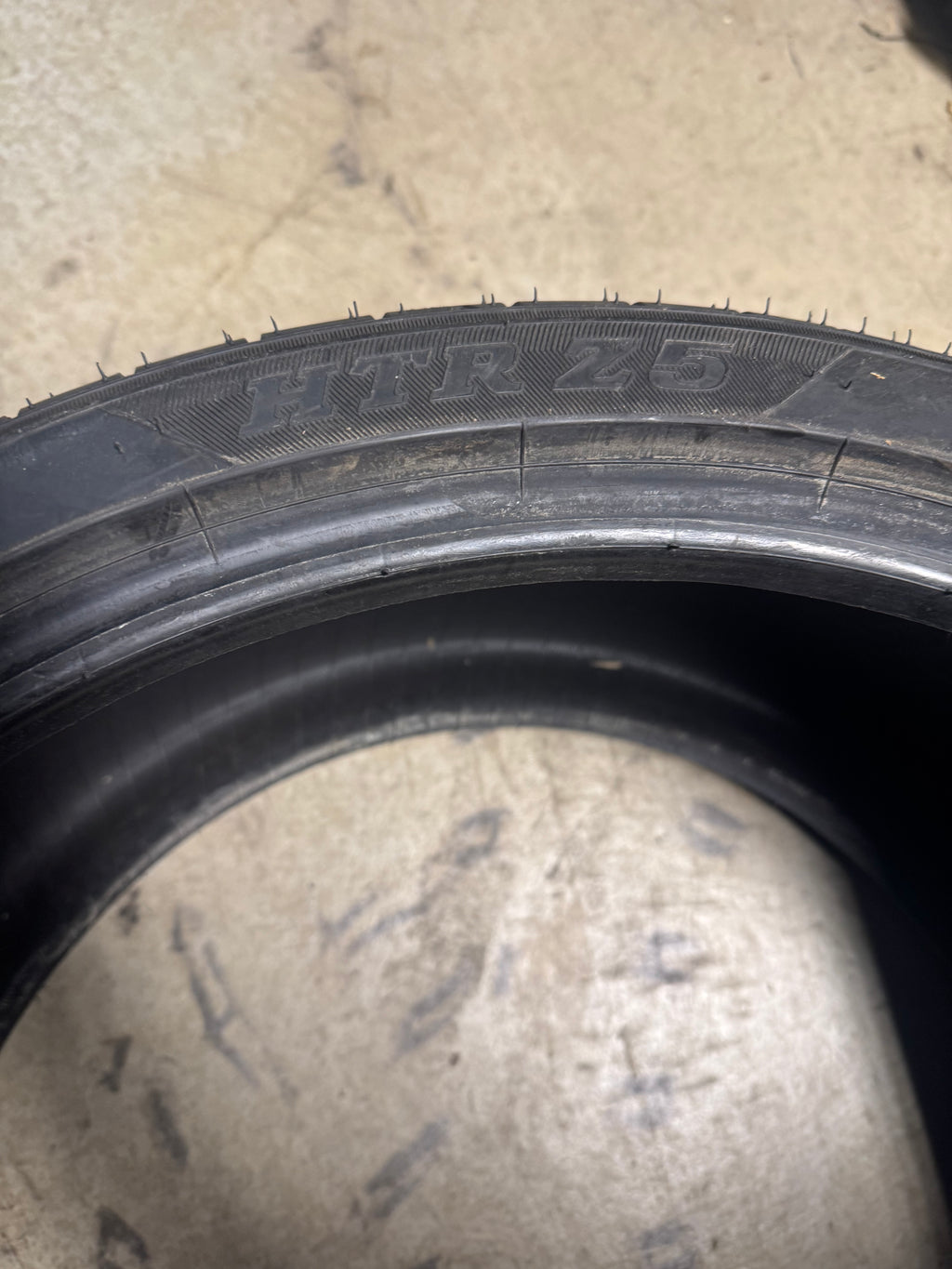 NOS SUMITOMO HTR Z5 BSW P 285 30 20 99Y XL PERFORMANCE TIRE HTR18