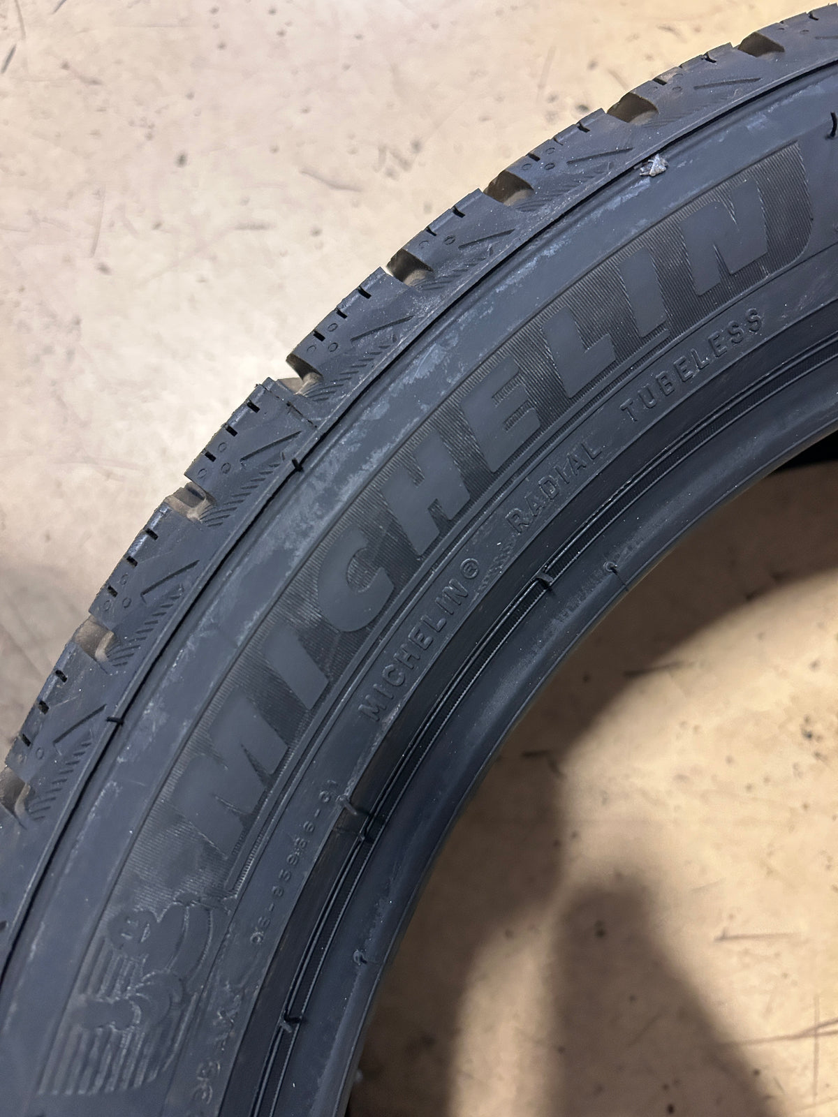 2 MICHELIN X-ICE SNOW SUV BSW P 235 45 20 100H XL WINTER TIRE 21826