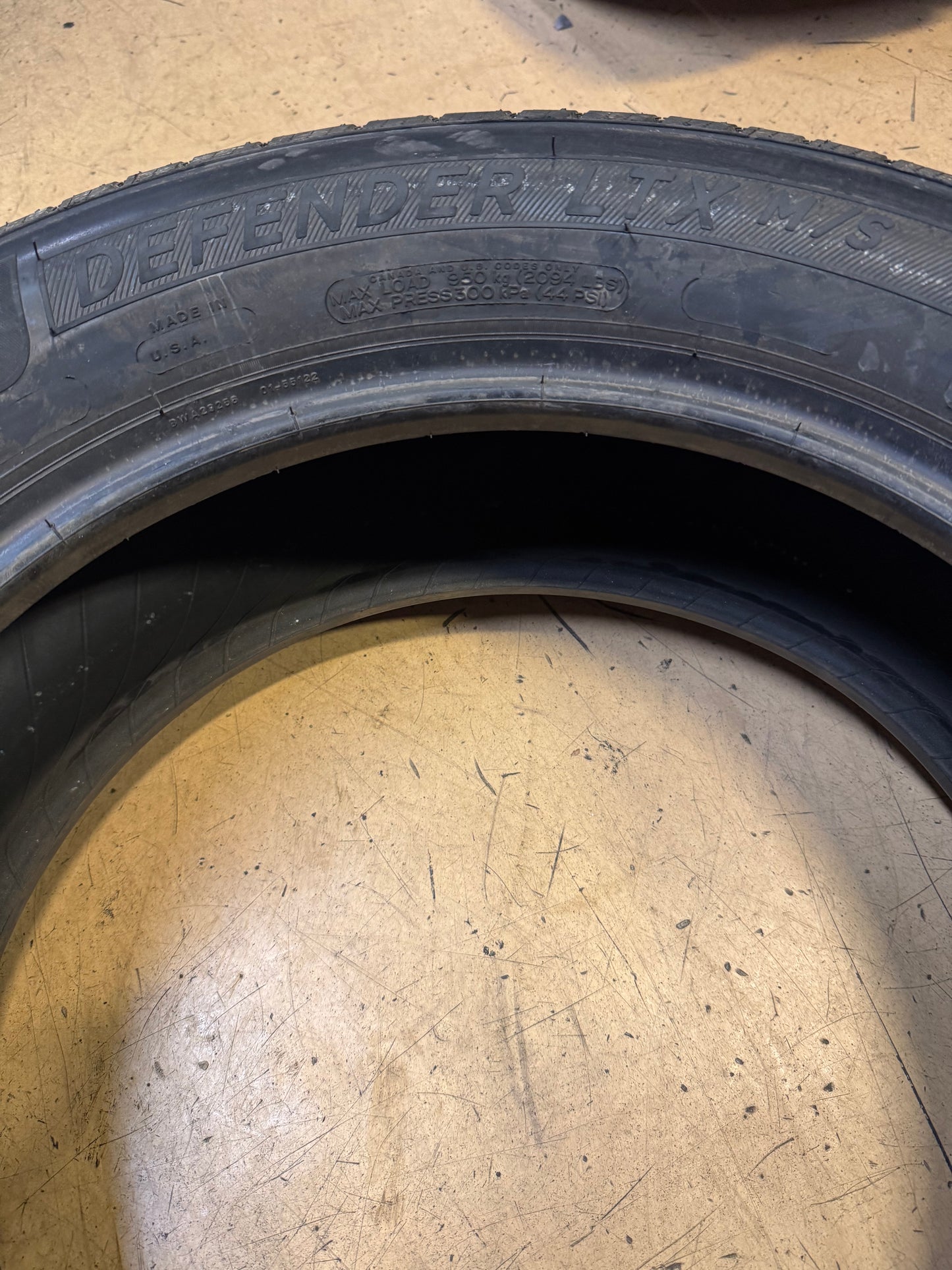 MICHELIN DEFENDER LTX M/S BSW P 235 65 18 106T ALL SEASON TIRE 17887