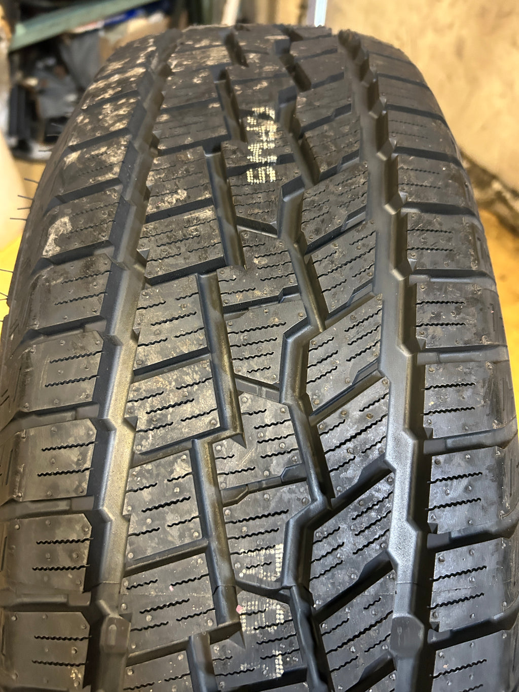 YOKOHAMA GEOLANDAR CV 4S BSW P 235 60 18 107V XL ALL WEATHER TIRE 110156112