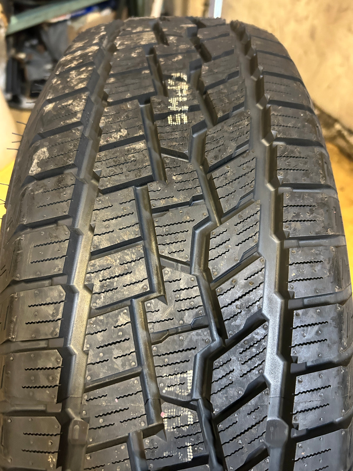 YOKOHAMA GEOLANDAR CV 4S BSW P 235 60 18 107V XL ALL WEATHER TIRE 110156112