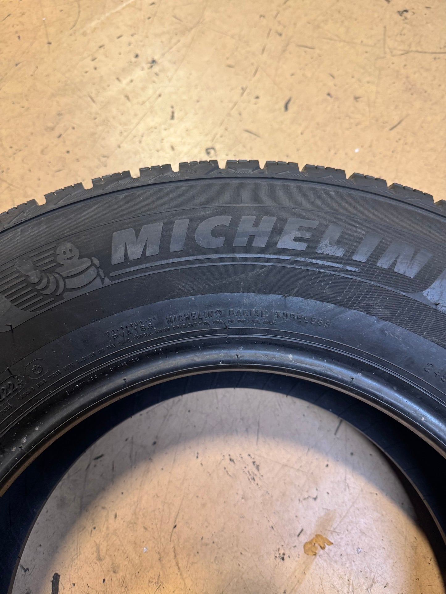 MICHELIN X-ICE SNOW BSW P 245 70 16 111T WINTER TIRE 25661