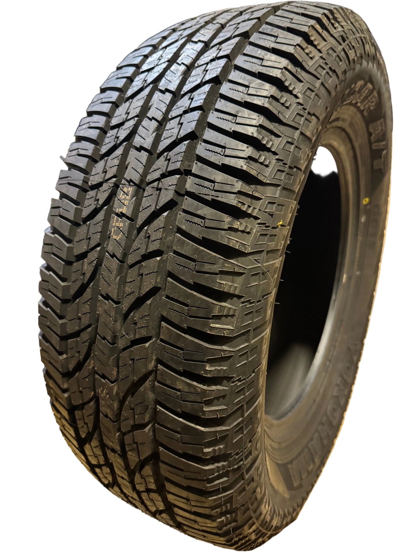 NOS YOKOHAMA GEOLANDAR A/T G015 BSW P 275 65 17 115H ALL TERRAIN TIRE 110101579